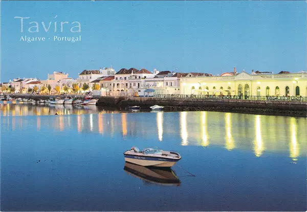 Tavira - Vista Parcial da cidade e do rio ao anoitecer